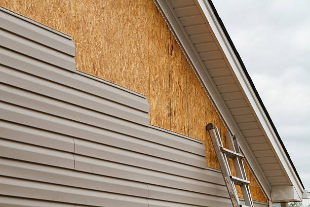 24/7 Emergency Vinyl Siding experts in Haddam, CT